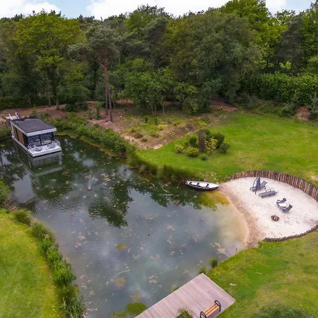 Luxe Wellness Beleving In Een Floating Tiny House * Merselo