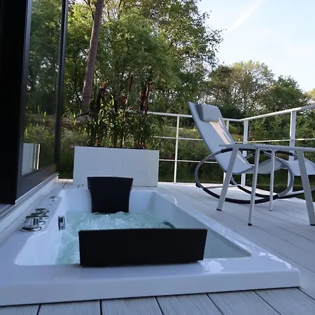 Luxe Wellness Beleving In Een Floating Tiny House Botel